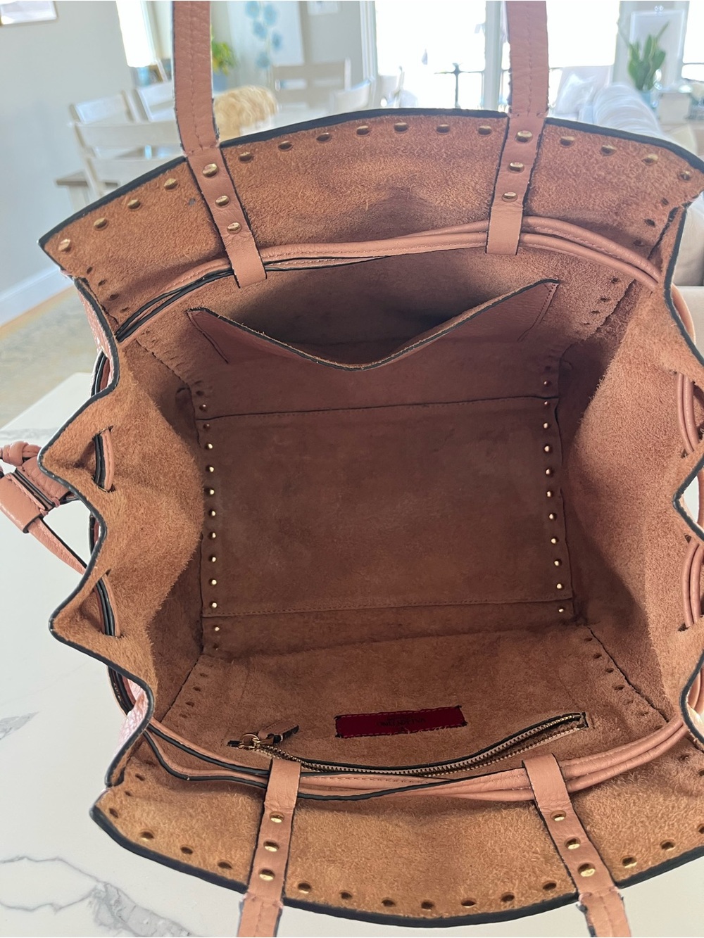 Valentino Garavani Rockstud Grainy Leather Drawstring Tote Dusty Rose / Camel - Picture 9 of 16
